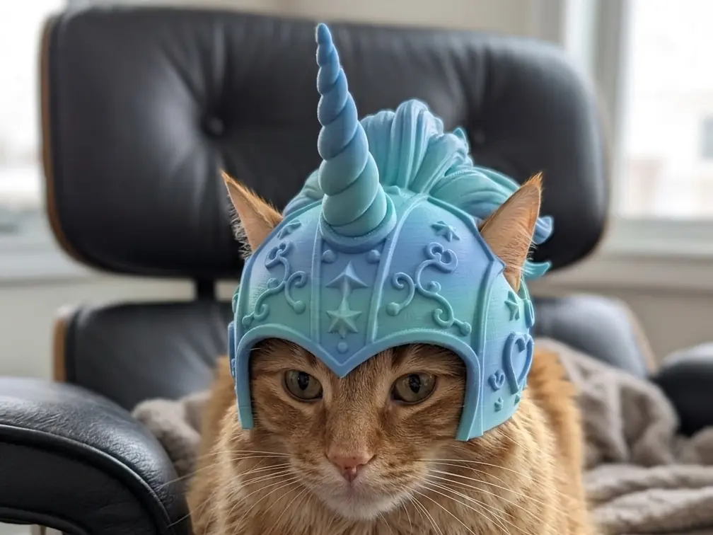 Capacete unicórnio para gato
